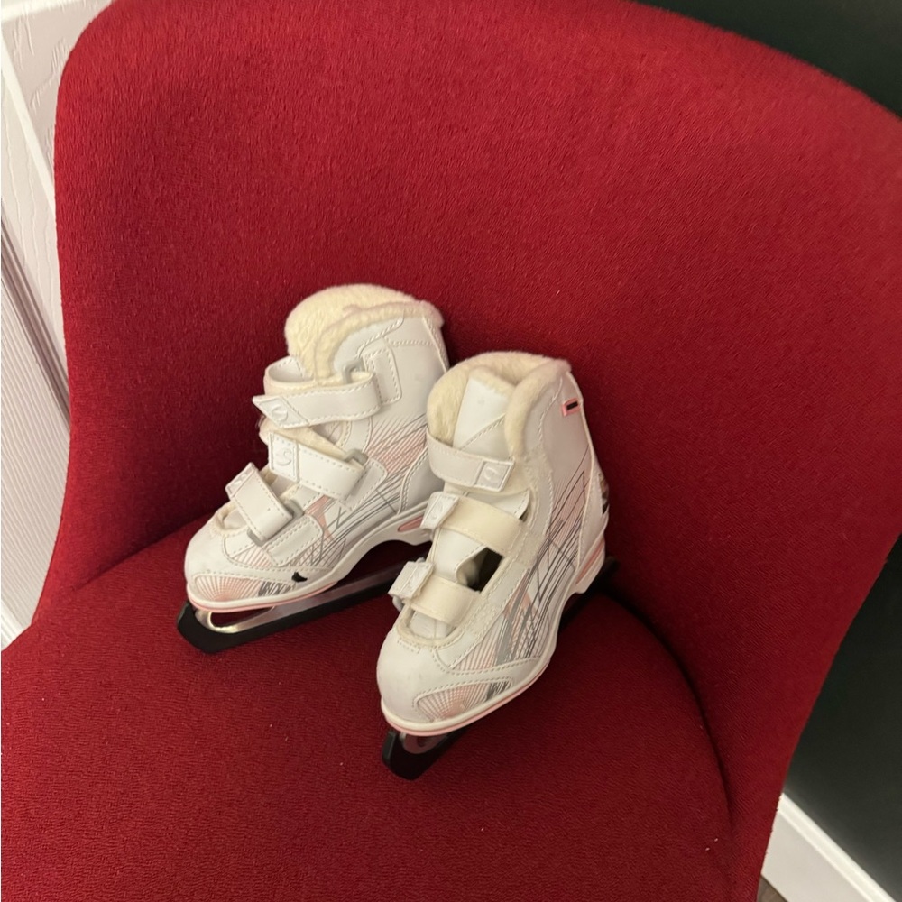 Kids jackson ice skates size 11